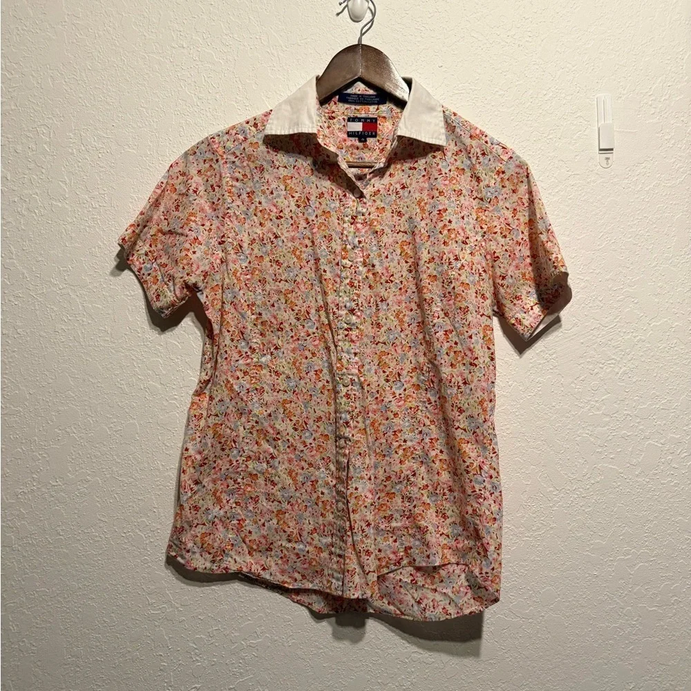 Tommy Hilfiger Floral Button-Down Blouse – Size 4 Short Sleeve Statement Collar
